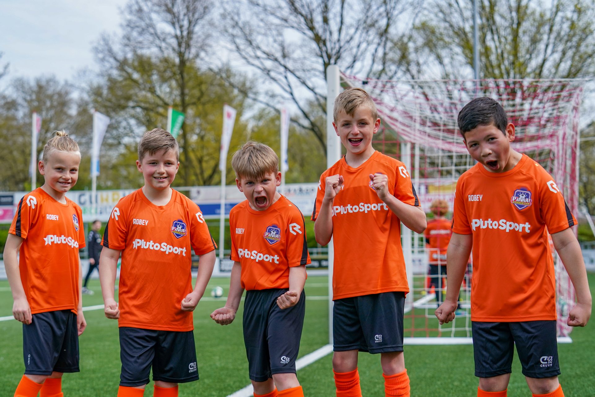 PANNA! Sterrenteam voetbaldag bij FC Lisse! 