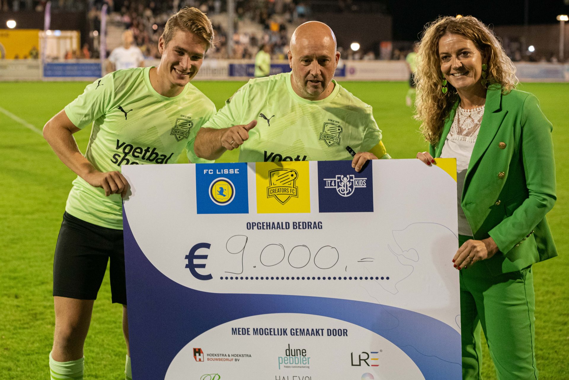 Creators FC en FC Lisse halen 9.825 euro op voor Stichting IT4Kids