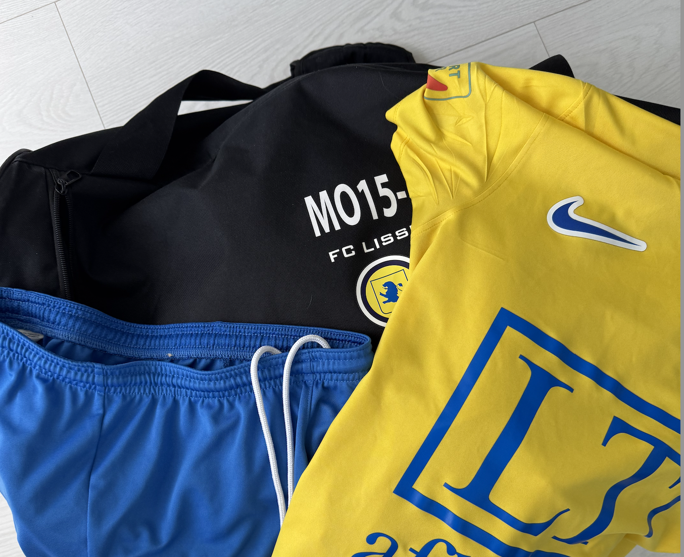 Inleveren tenues en tassen